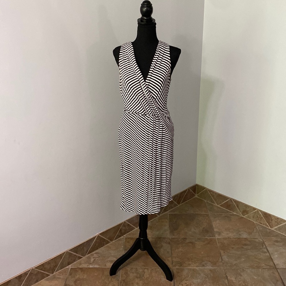 Calvin Klein - size 12 black and white cotten dress